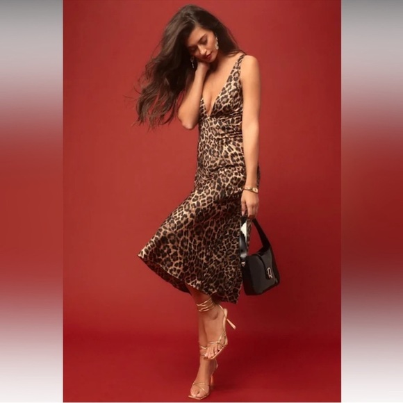 Leopard print v neck midi dress XS - Picture 3 of 7